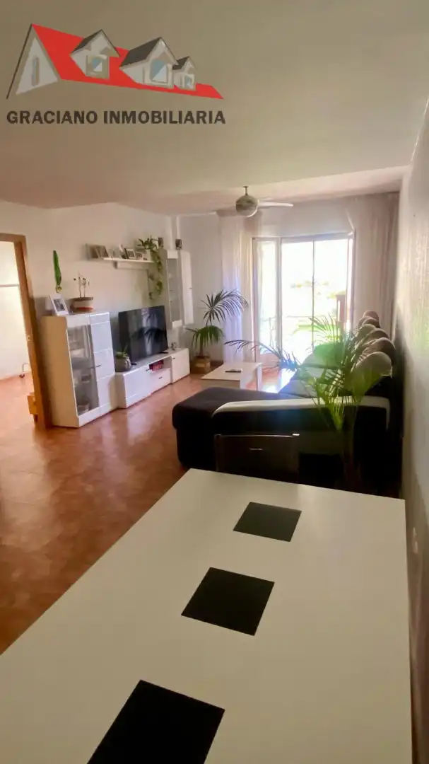 Sala d'estar de Casa adosada en venda en Albacete amb Calefacció, Jardí privat i Terrassa