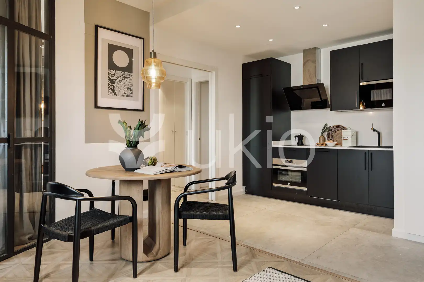 Cuina de Apartament de lloguer en Barcelona amb Aire condicionat, Calefacció i Moblat