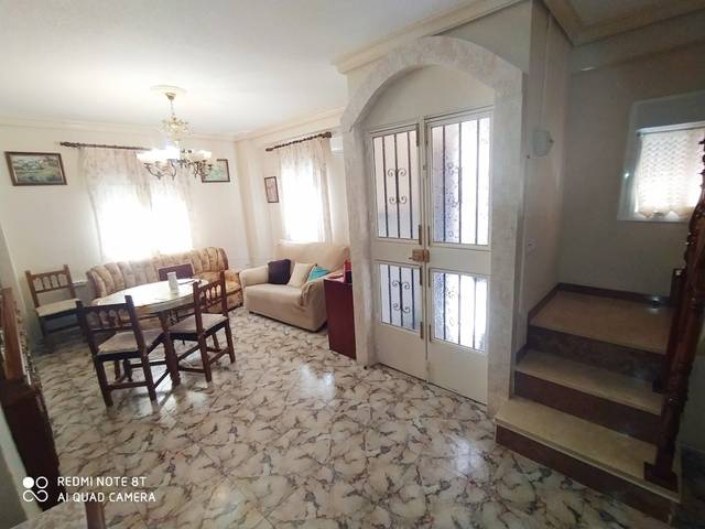 Casa-chalet en Venta en Calle Acera Mío Cid en Cabra
