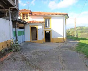 Vista exterior de Finca rústica en venda en Pravia