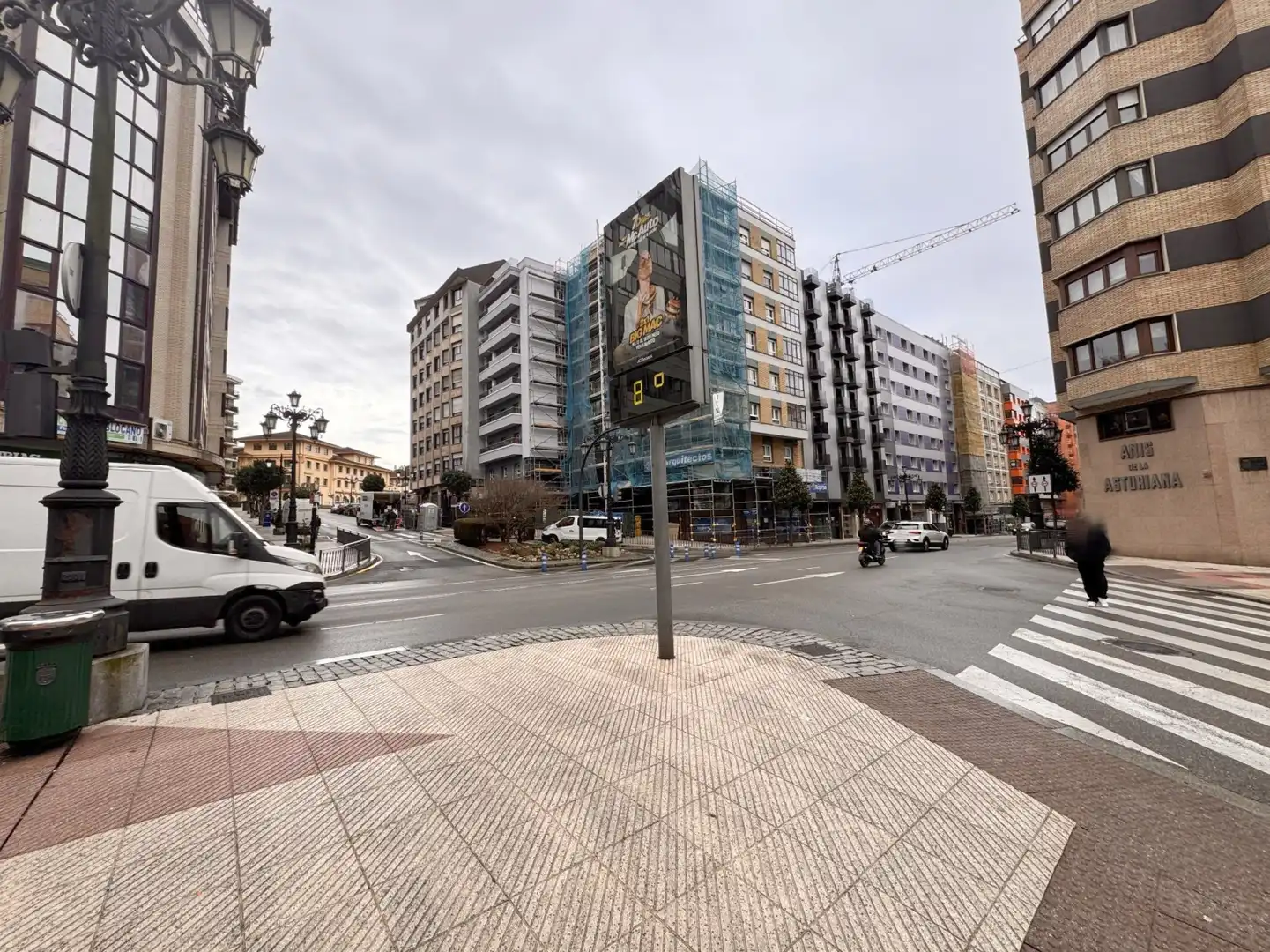 Vista exterior de Piso en venta en Oviedo  con Calefacción