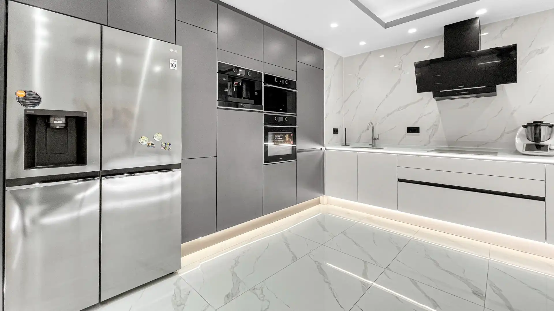Cocina de Planta baja en venta en Torrevieja con Terraza, Horno y Lavadora