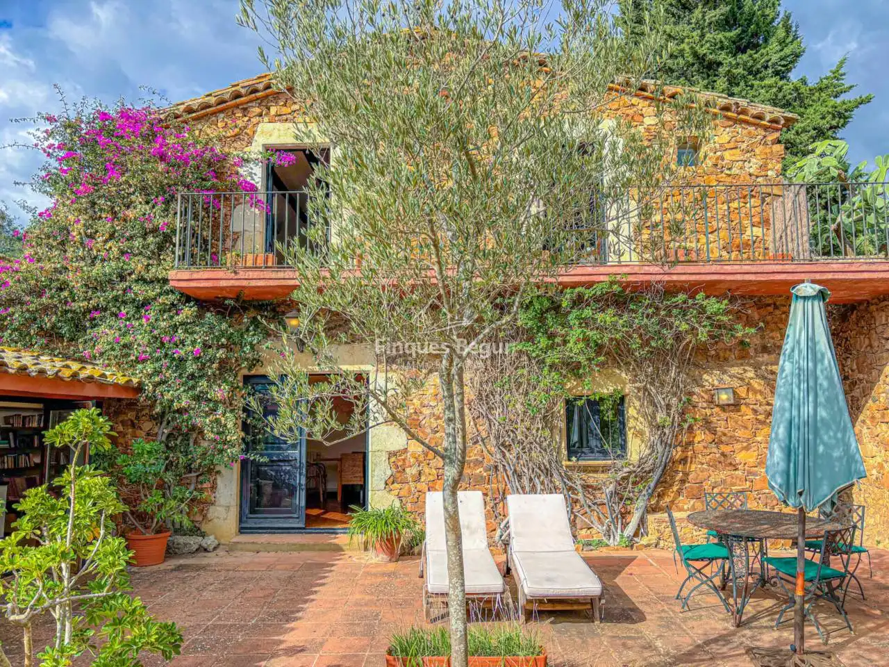 Terrassa de Finca rústica en venda en Mont-ras amb Calefacció, Jardí privat i Terrassa