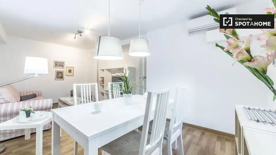 Appartamento con terrazza in affitto a Poblats Marítims, imagen 5