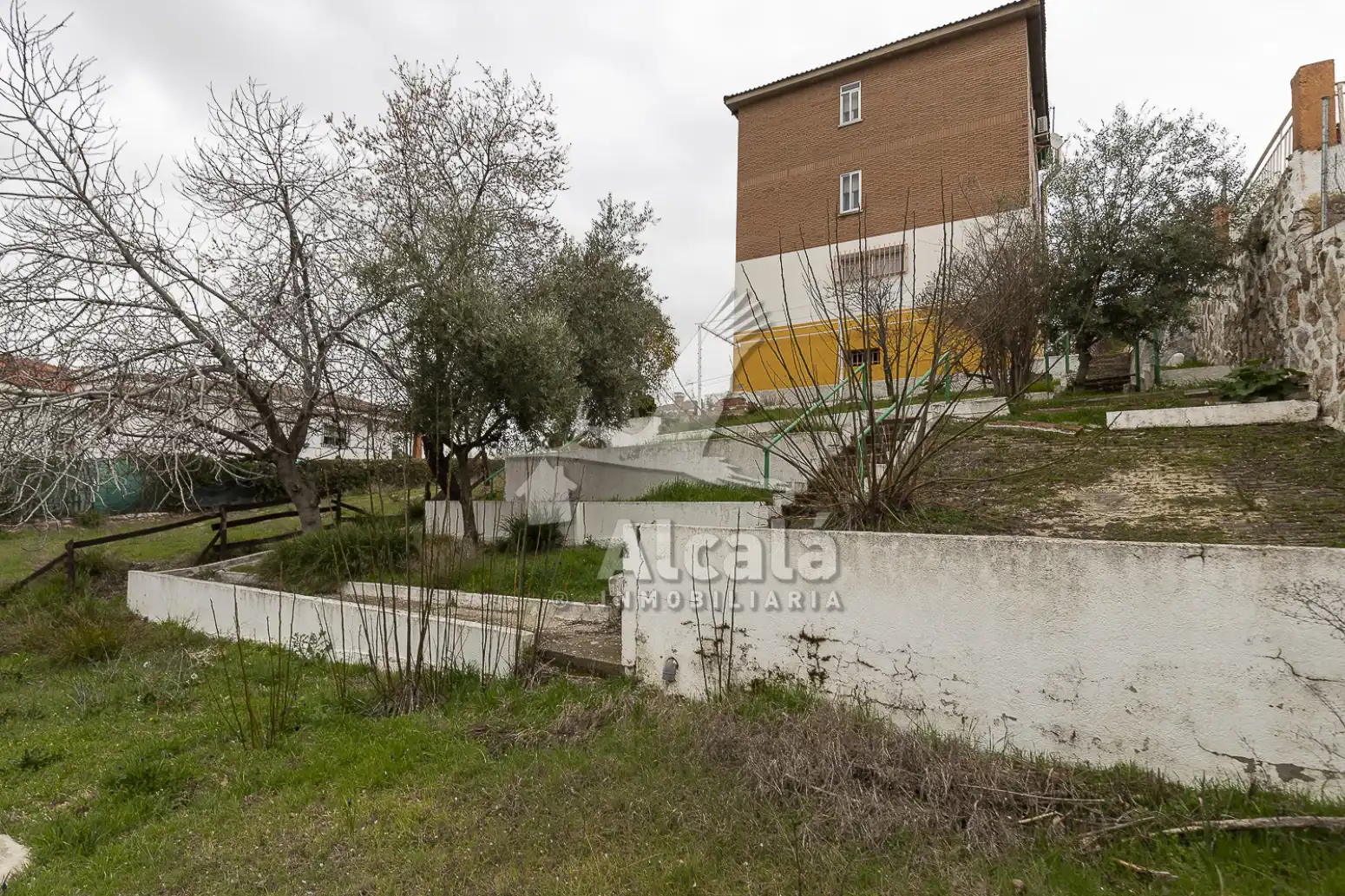 Vista exterior de Casa o xalet en venda en Villalbilla amb Aire condicionat, Calefacció i Jardí privat