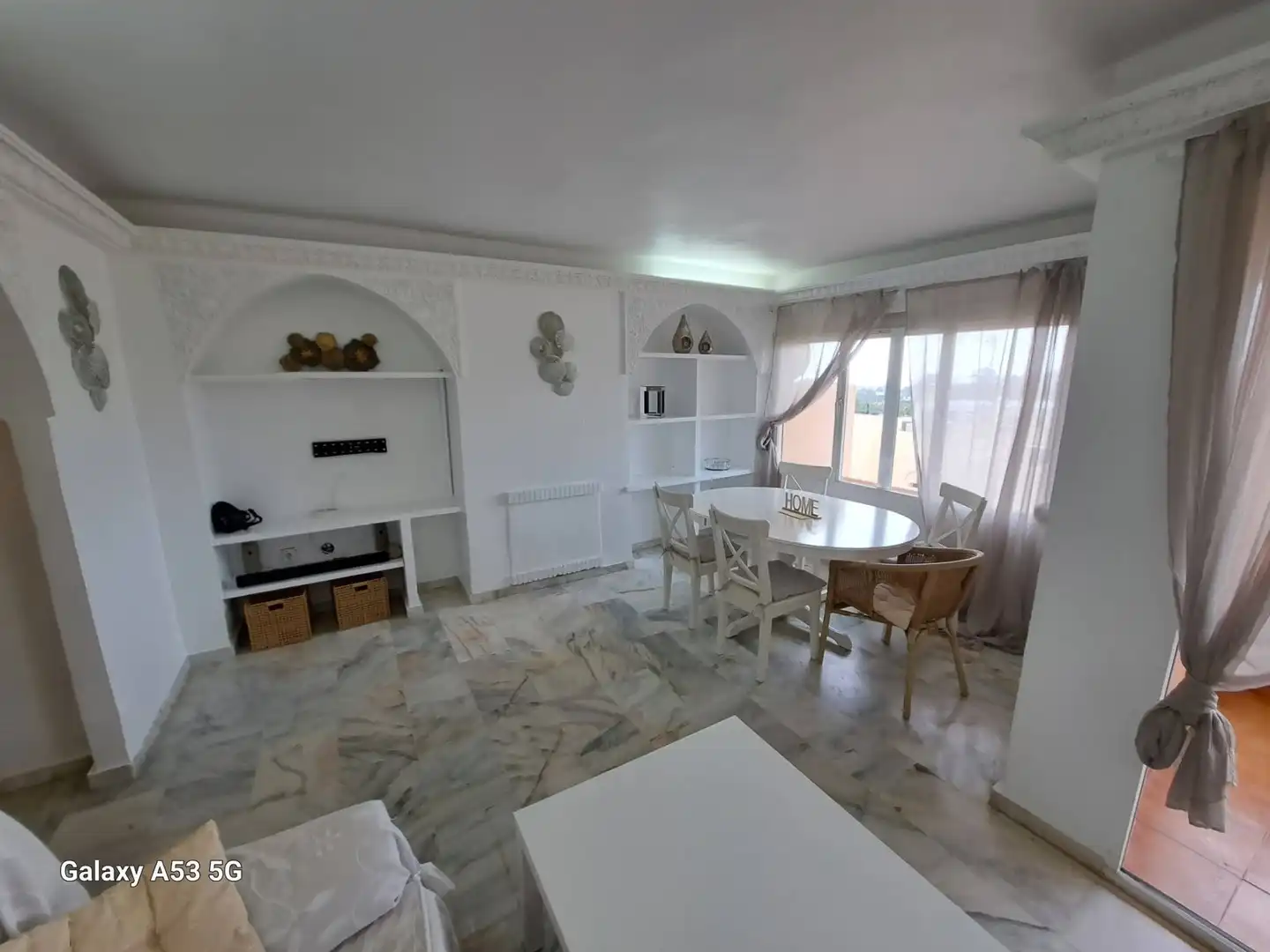 Sala d'estar de Pis en venda en Estepona amb Aire condicionat, Calefacció i Terrassa