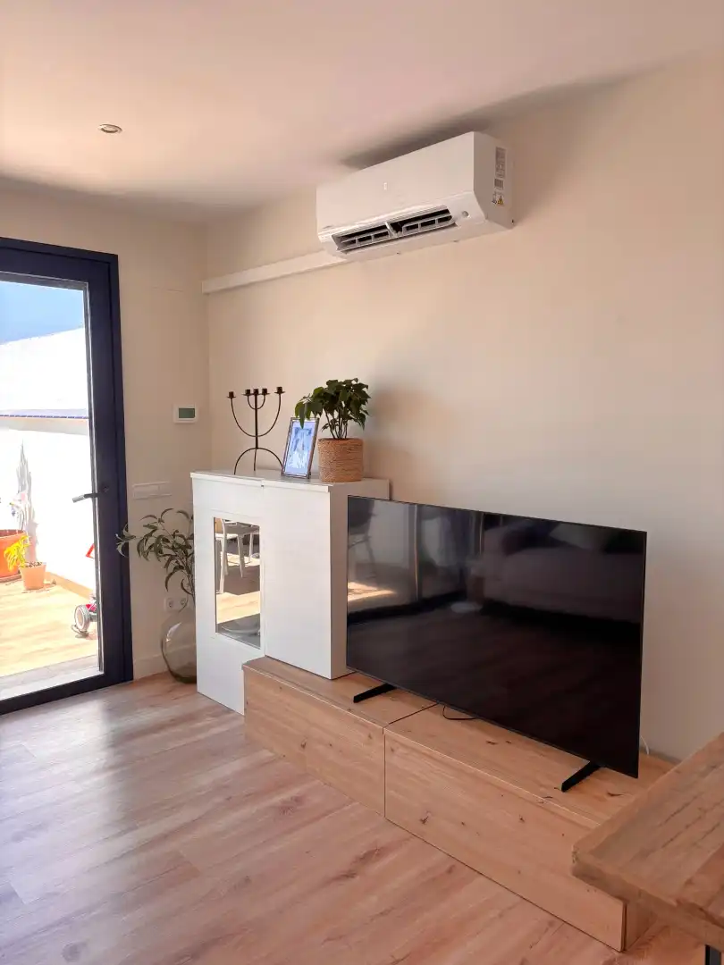 Living room of Houses for sale in Palamós  with Air Conditioner, Heating and Parquet flooring