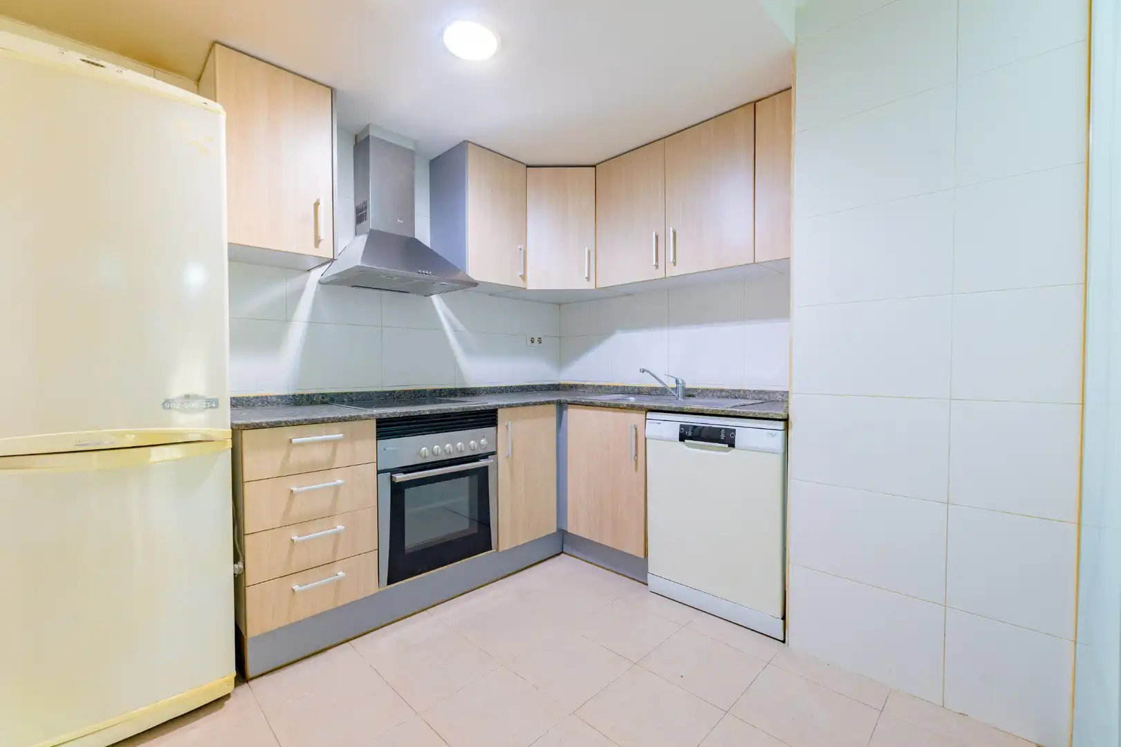 Kitchen of Flat for sale in Paterna  with Air Conditioner, Storage room and Balcony