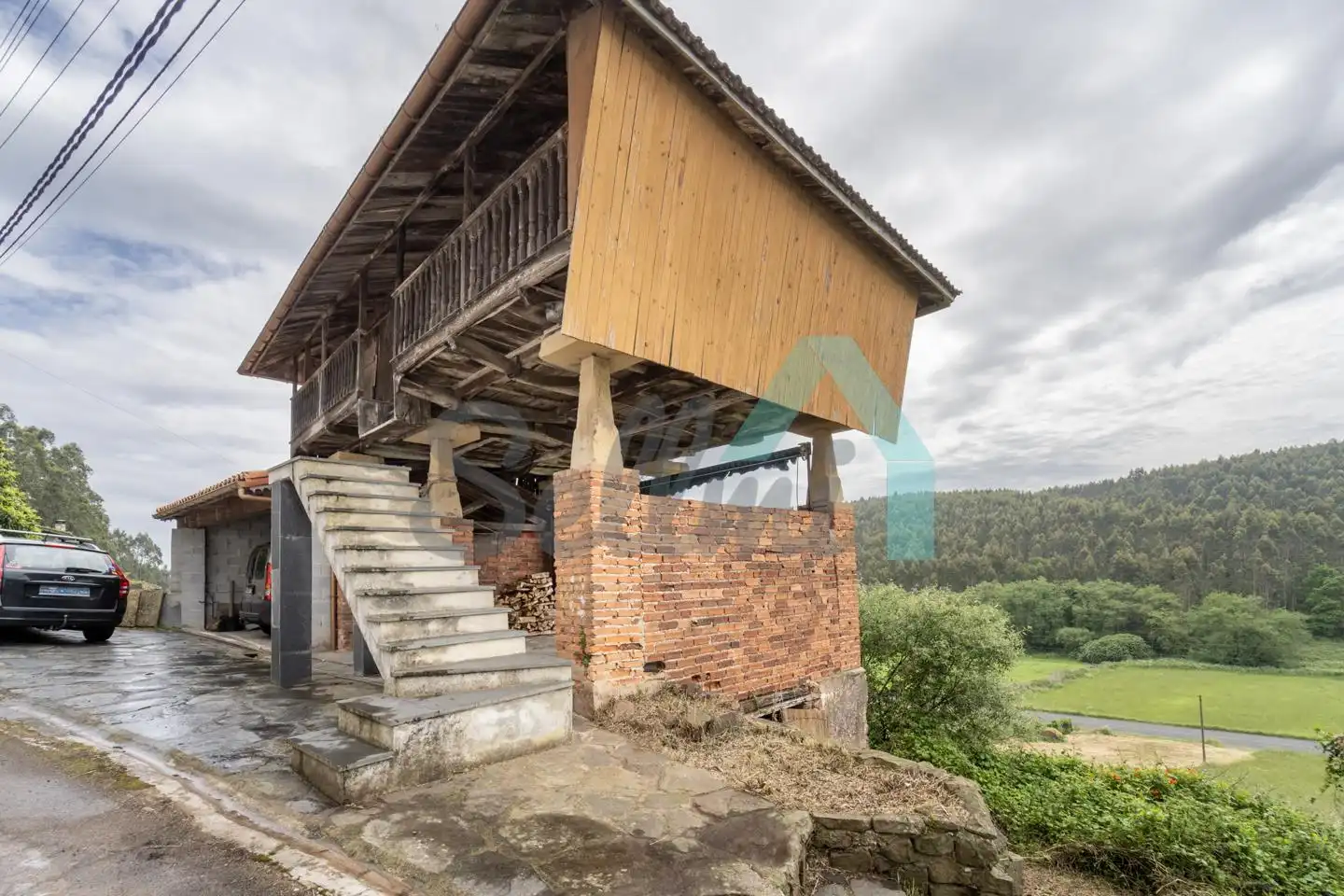 Außenansicht von Einfamilien-Reihenhaus zum Verkauf in Carreño mit Heizung, Privatgarten und Parkett