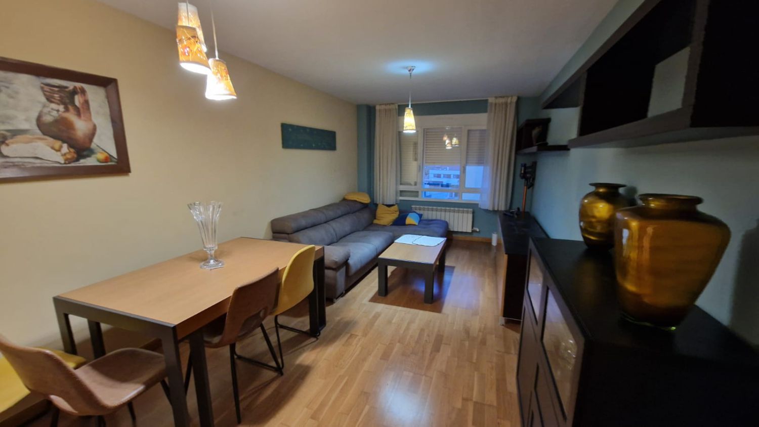 Sala d'estar de Apartament de lloguer en Villaquilambre amb Aire condicionat, Calefacció i Parquet