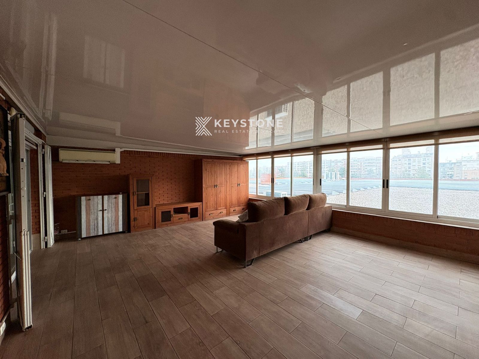 Sala d'estar de Àtic de lloguer en Alicante / Alacant amb Terrassa i Moblat