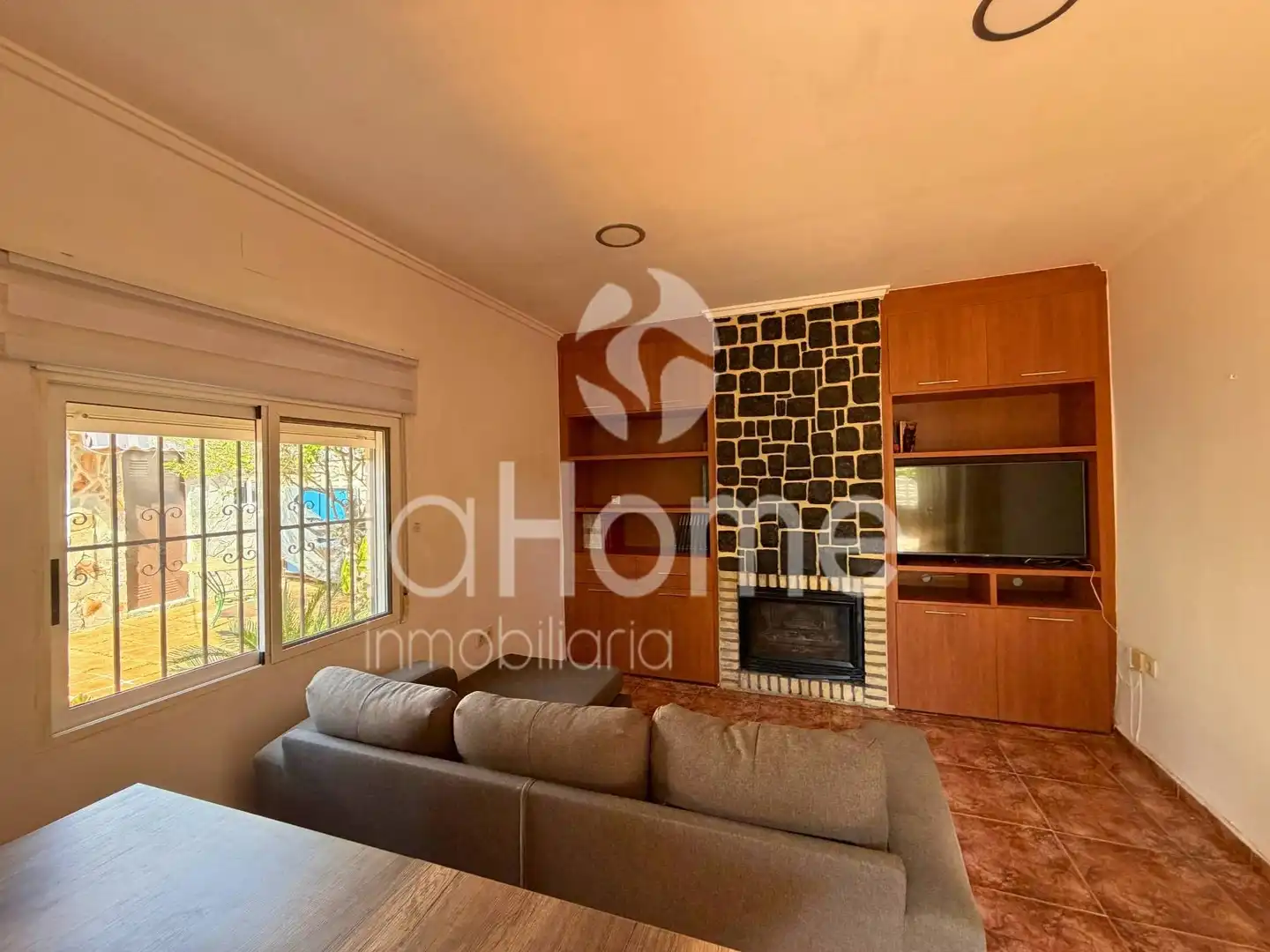Wohnzimmer von Haus oder Chalet zum Verkauf in Paterna mit Klimaanlage, Privatgarten und Terrasse