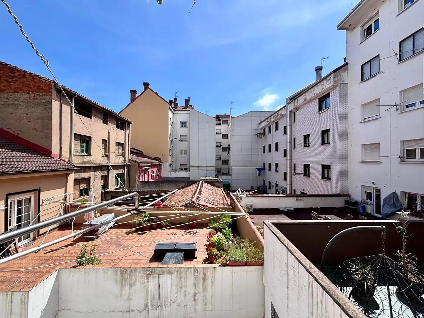 Exterior view of Flat for sale in Gijón   with Parquet flooring, Oven and Washing machine