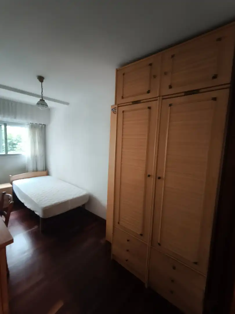 Bedroom of Flat for rent in Santiago de Compostela   with Heating, Parquet flooring and Furnished