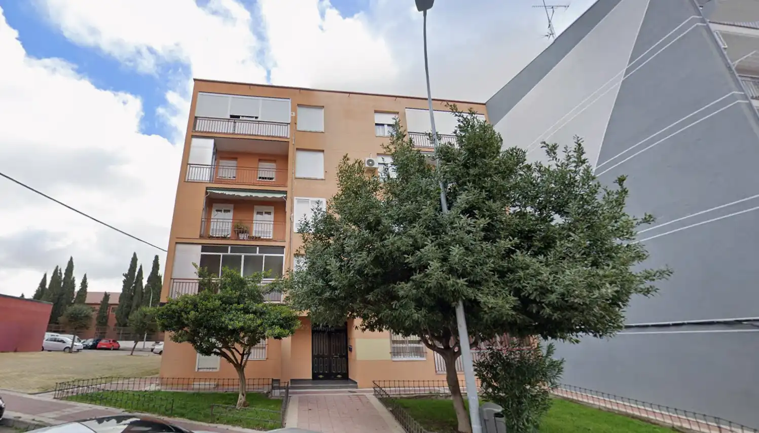 Vista exterior de Casa o xalet en venda en Parla