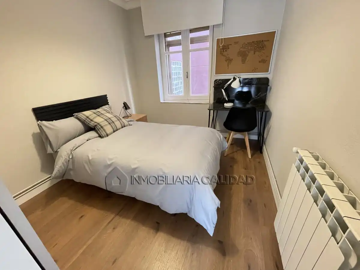 Bedroom of Flat for rent in Burgos  with Heating and Furnished