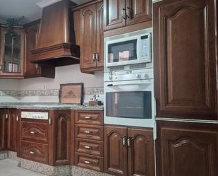 Kitchen of Flat for sale in Utrera  with Furnished