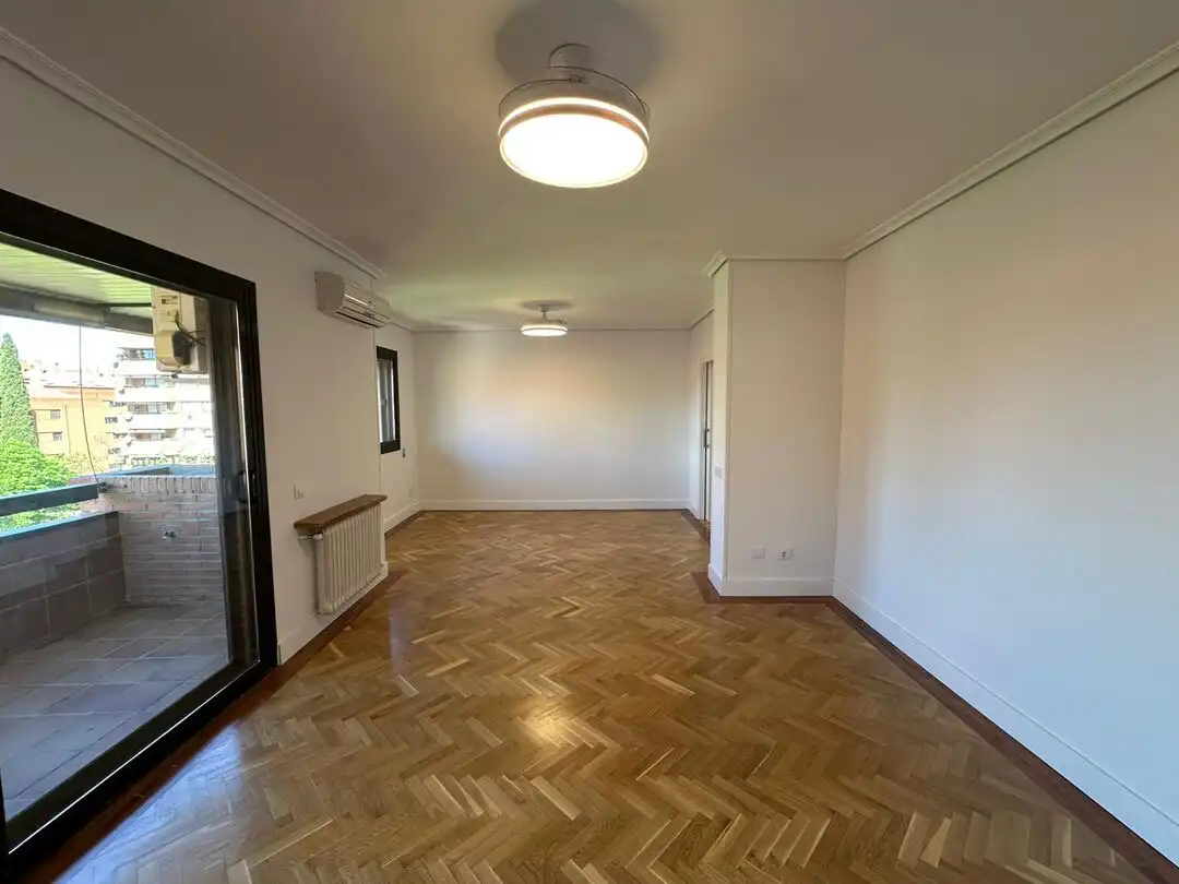 Wohnzimmer von Wohnung zum Verkauf in Toledo mit Klimaanlage, Heizung und Privatgarten