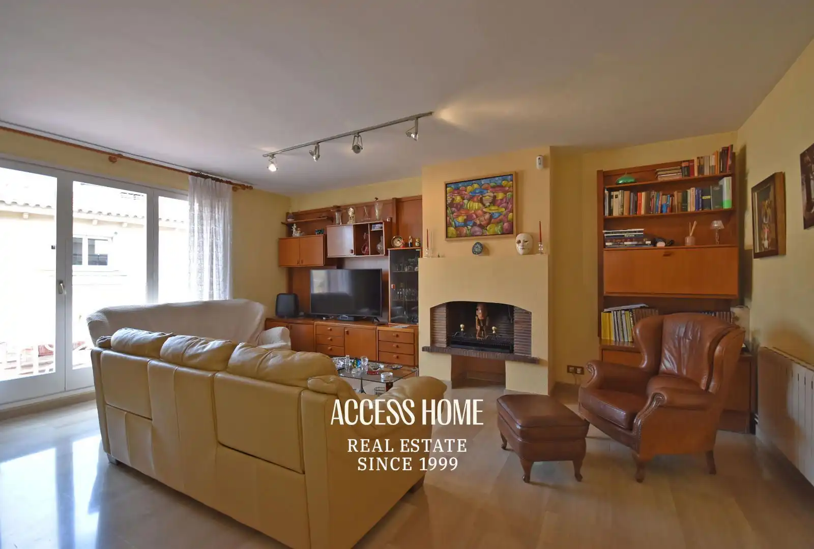 Living room of Houses for sale in Tiana  with Air Conditioner, Heating and Terrace