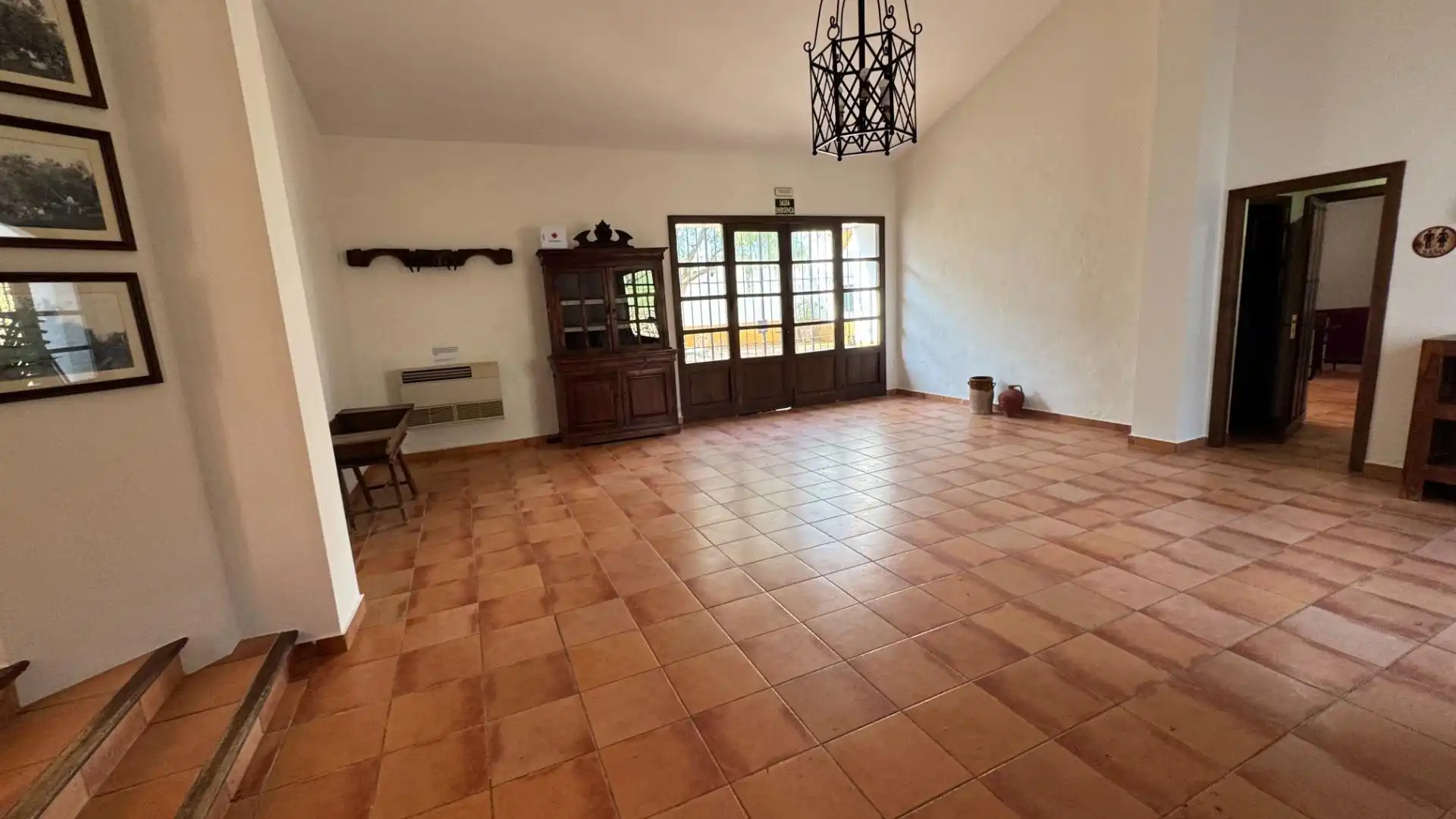 Sala de estar de Finca rústica en venta en Teba con Aire acondicionado, Jardín privado y Piscina