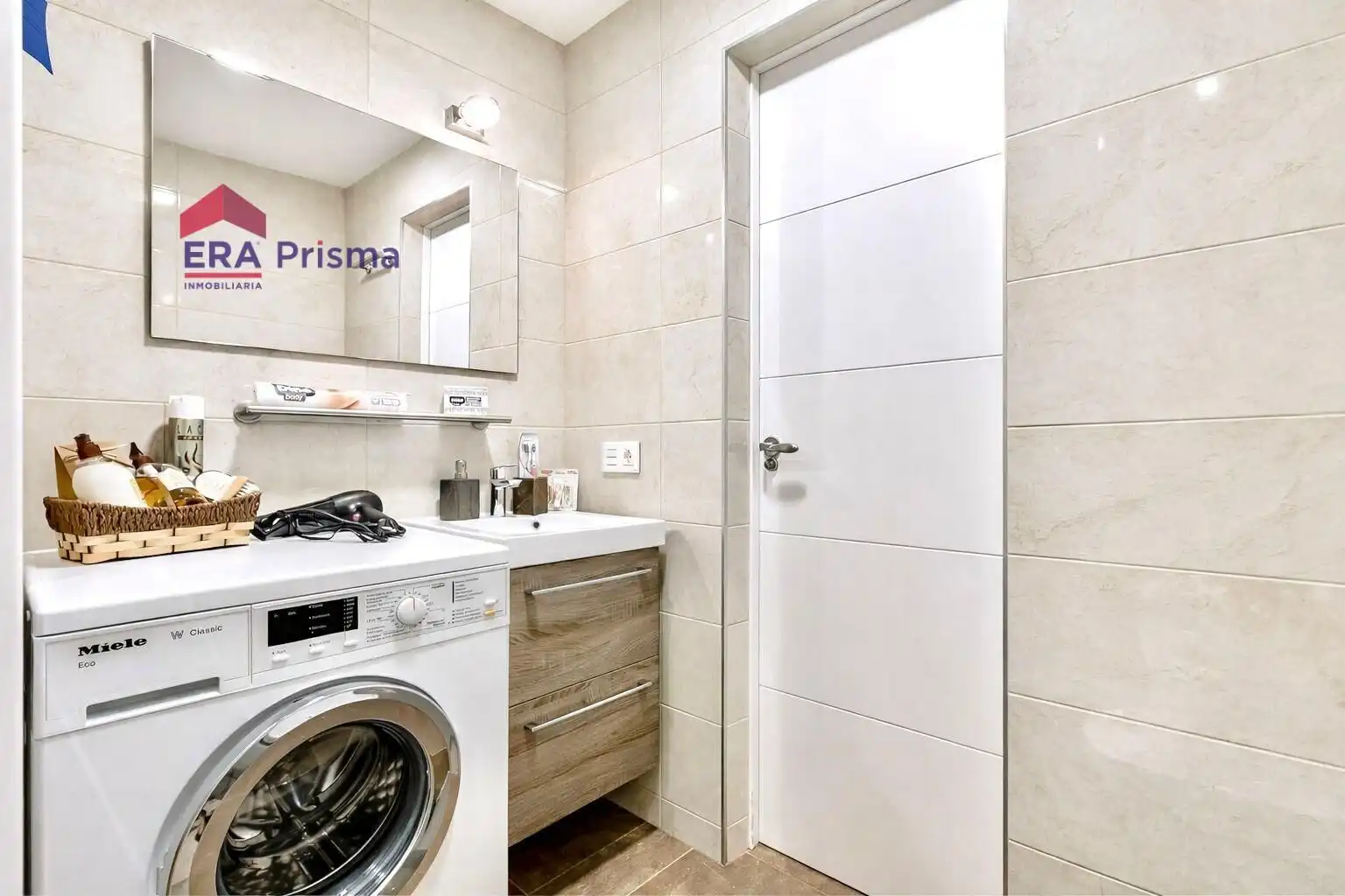Baño de Apartamento en venta en Adeje con Jardín privado, Terraza y Piscina comunitaria