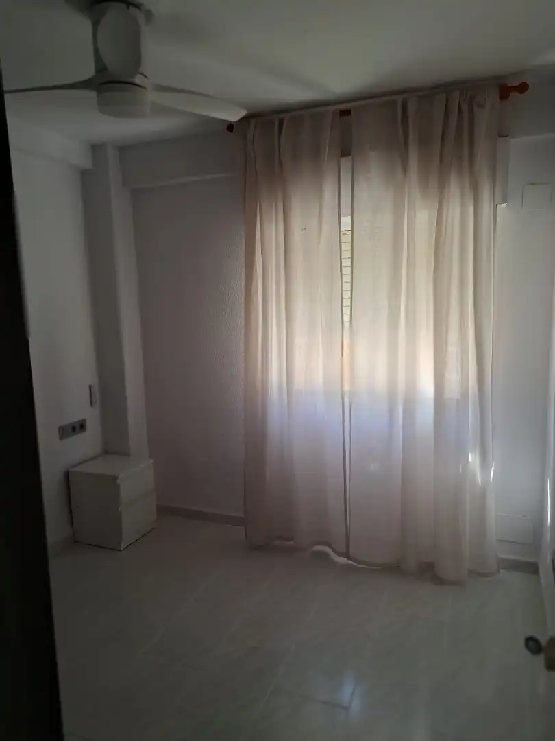 Schlafzimmer von Wohnung zur Miete in Málaga mit Möbliert, Ofen und Waschmaschine