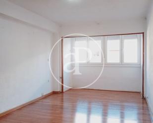 Flat to rent in  Valencia Capital  with Heating