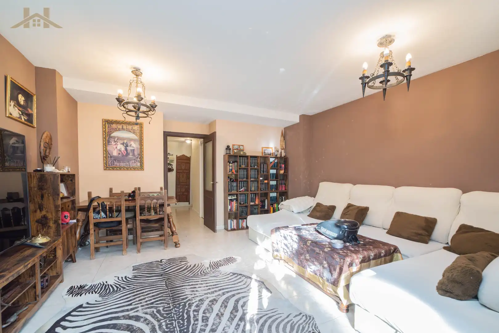 Sala d'estar de Dúplex en venda en Sevilla la Nueva amb Aire condicionat, Calefacció i Terrassa