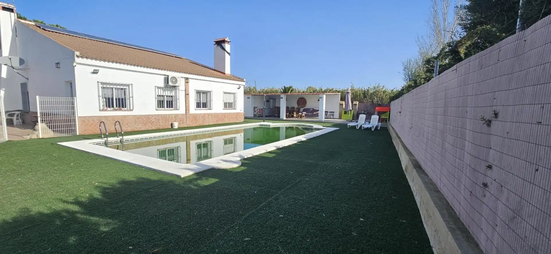 Swimming pool of Country homes for sale in Gibraleón