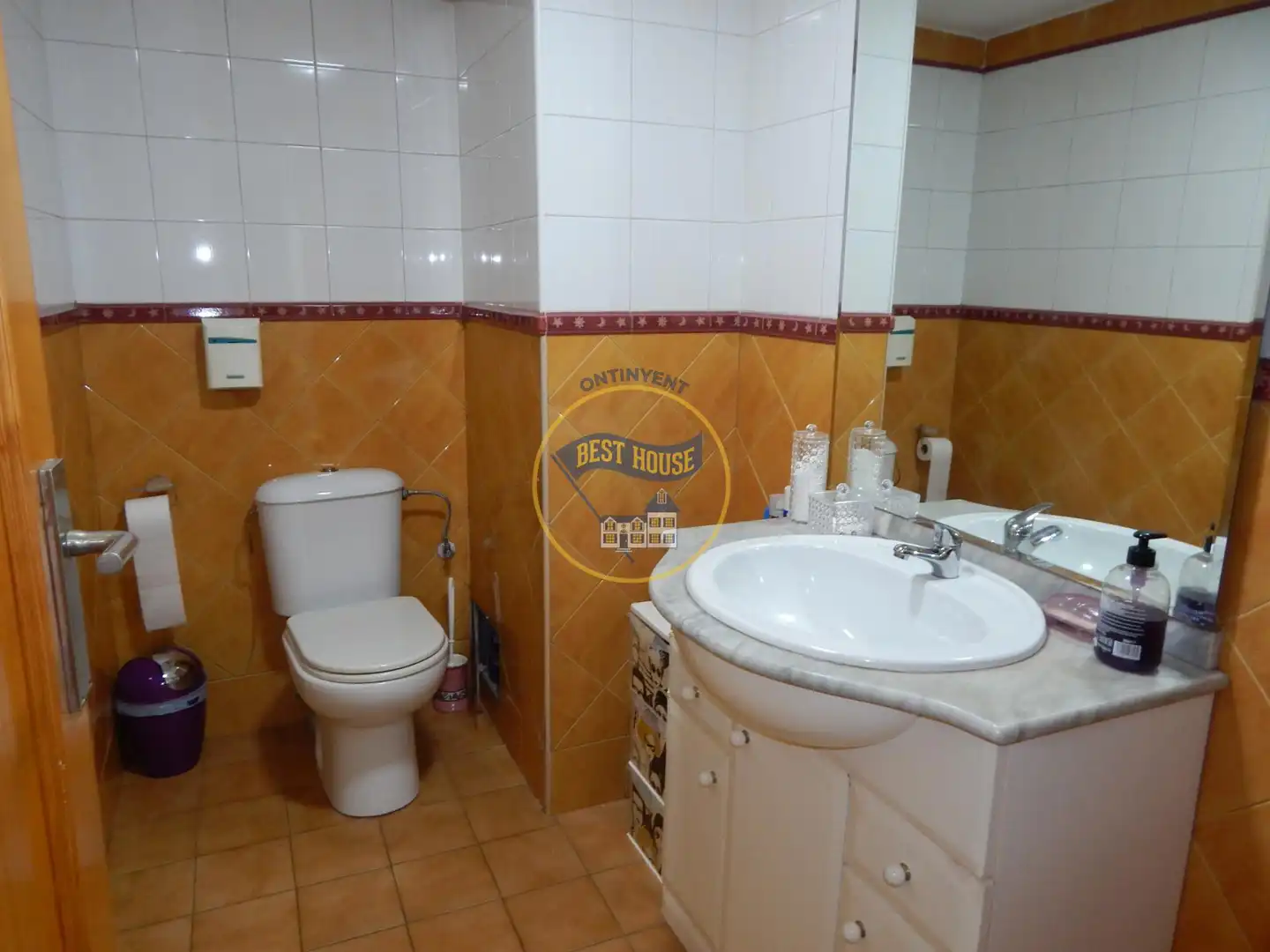 Bathroom of Ground floor for sale in Ontinyent  with Air Conditioner and Storage room