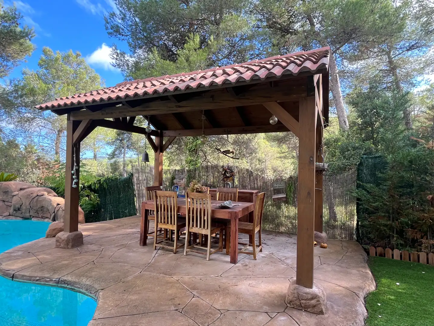 Detached house with terrace for sale in Carrer Llobregat 18, imagen 2