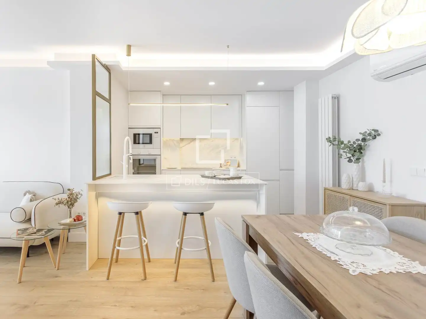 Kitchen of Flat for rent in Madrid  with Air Conditioner and Furnished