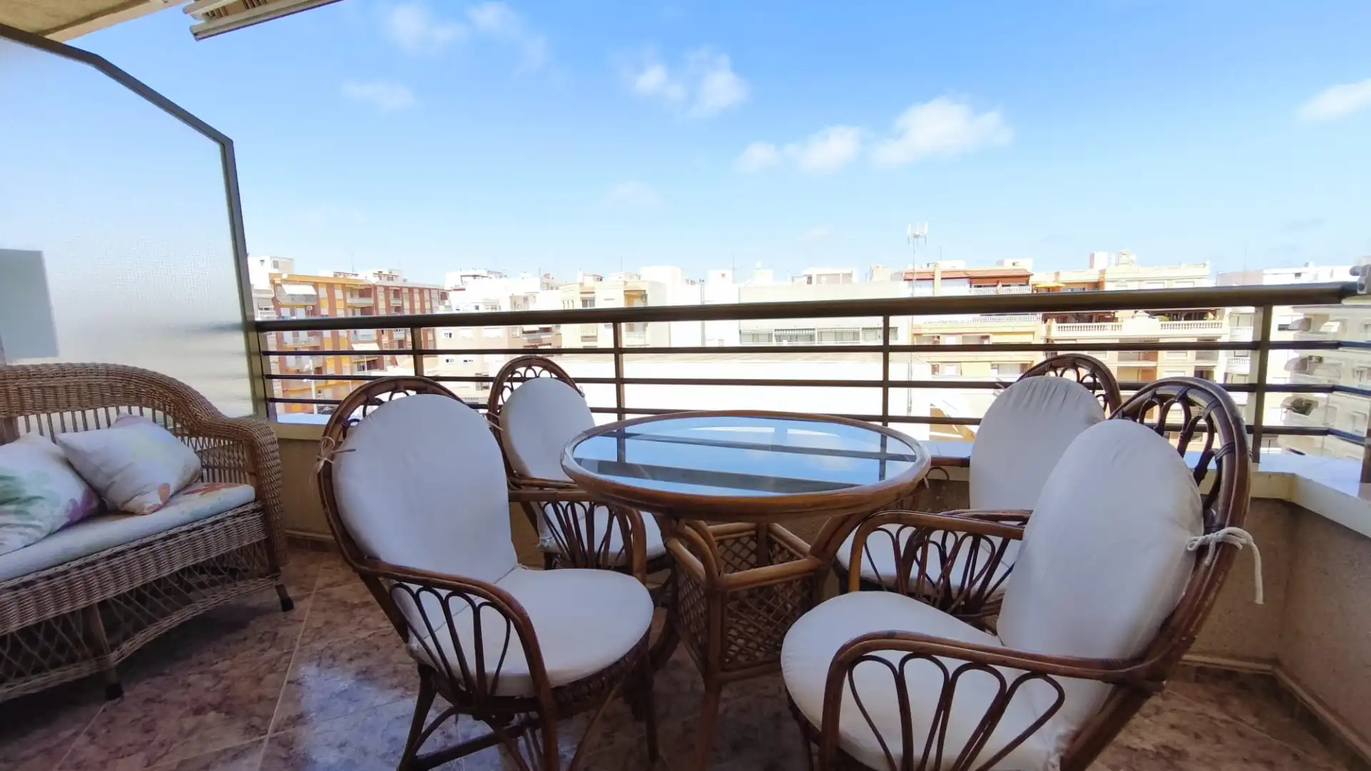 Apartamento con ascensor en venta en Pasaje Puerta de Argel 23, imagen 2
