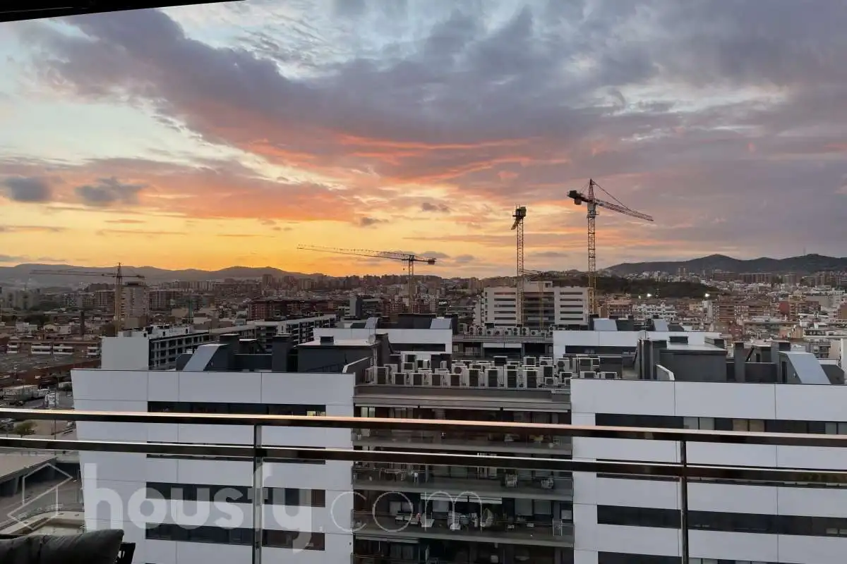 Vista exterior de Àtic en venda en Badalona amb Aire condicionat, Calefacció i Parquet