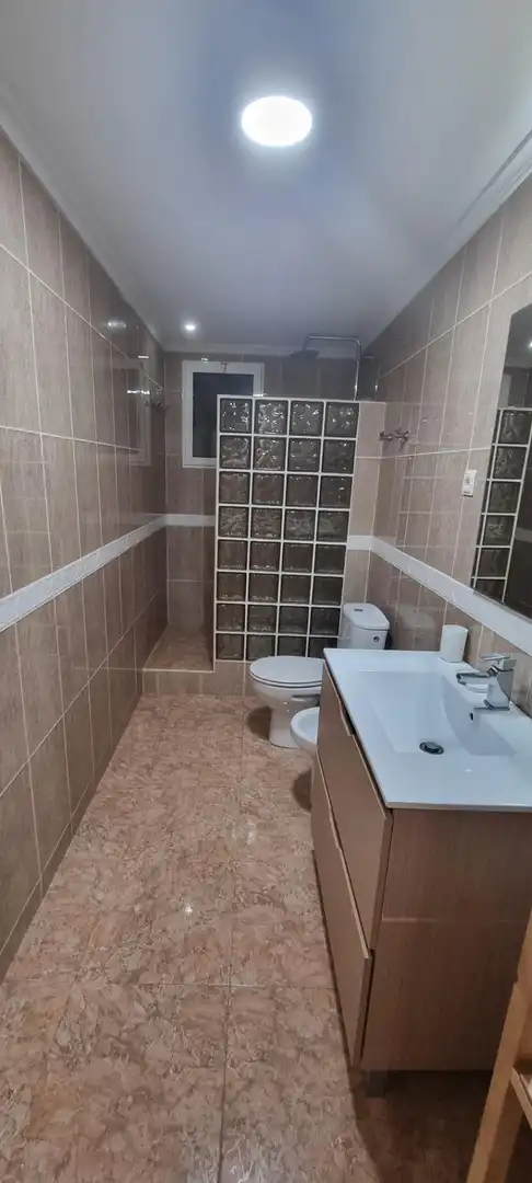 Baño de Piso en venta en Cullera con Aire acondicionado, Calefacción y Amueblado