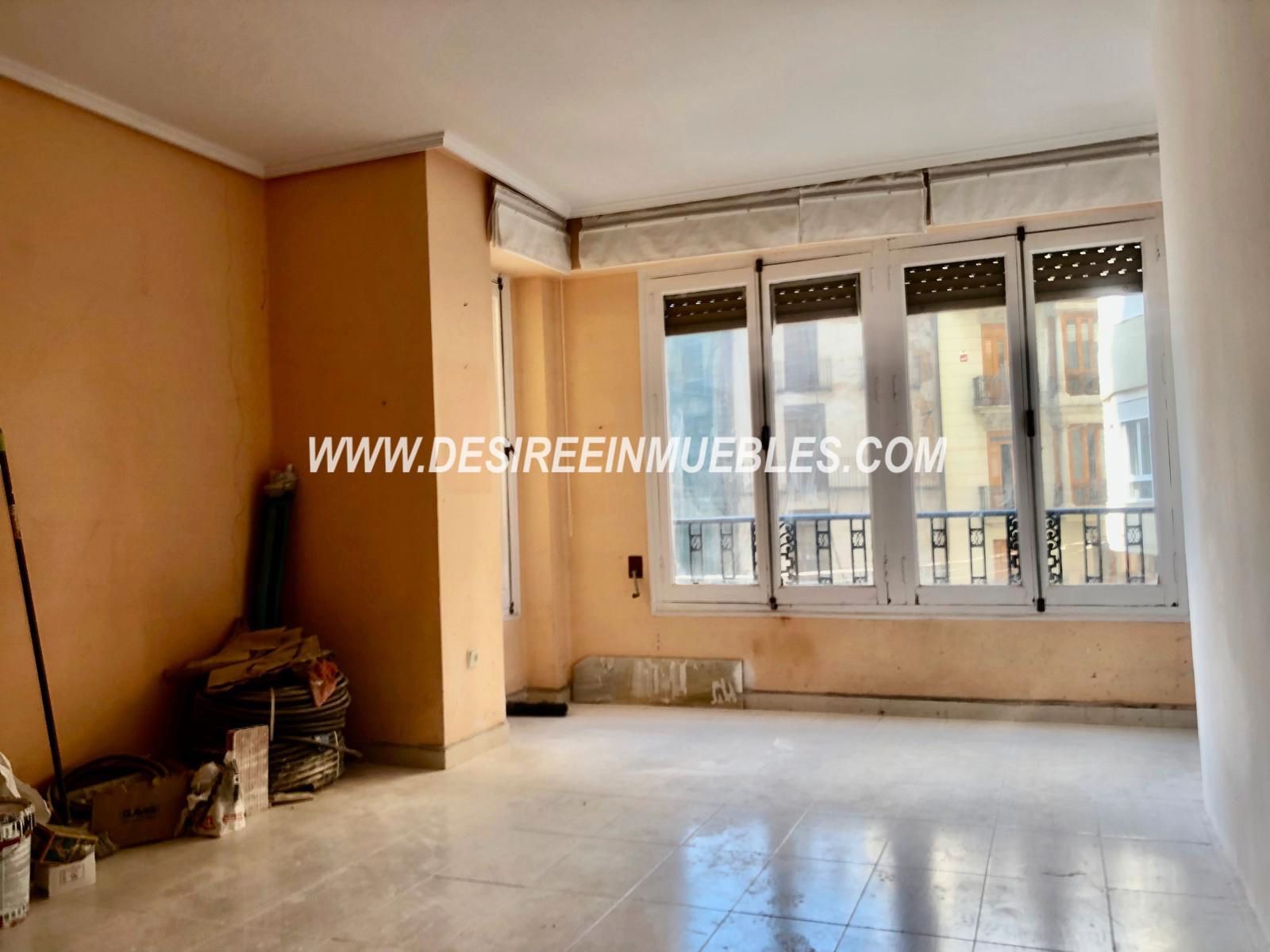 Exterior view of Flat for sale in  Valencia Capital