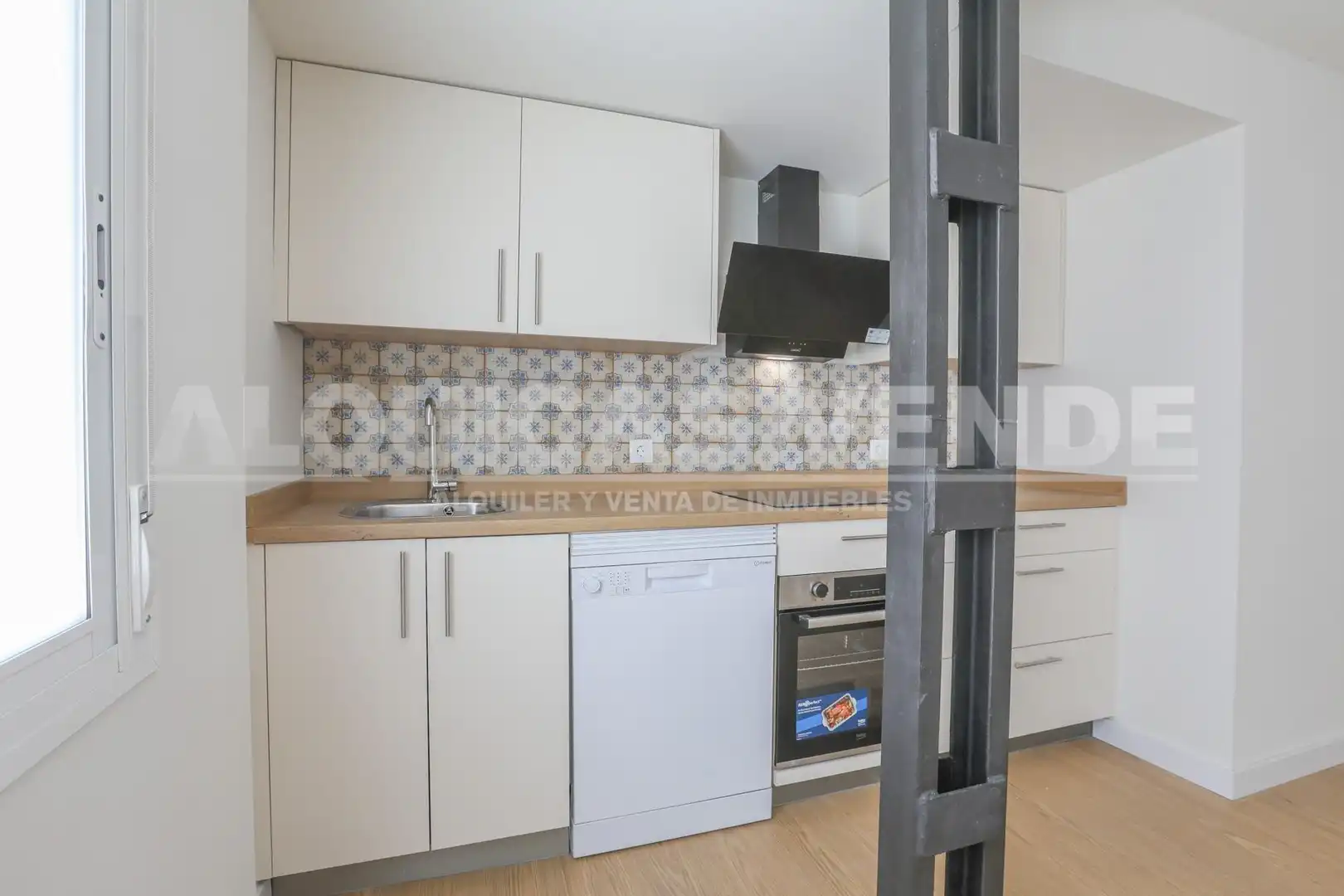 Cocina de Piso de alquiler en Sevilla con Aire acondicionado y Balcón