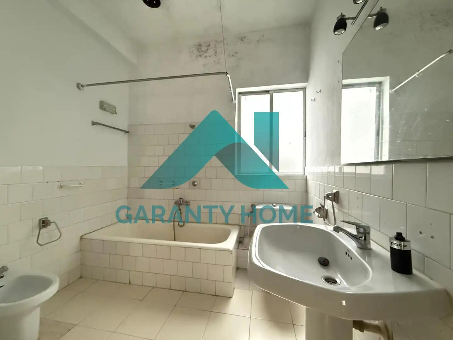 Bathroom of Flat for sale in Cáceres  with Air Conditioner, Heating and Furnished