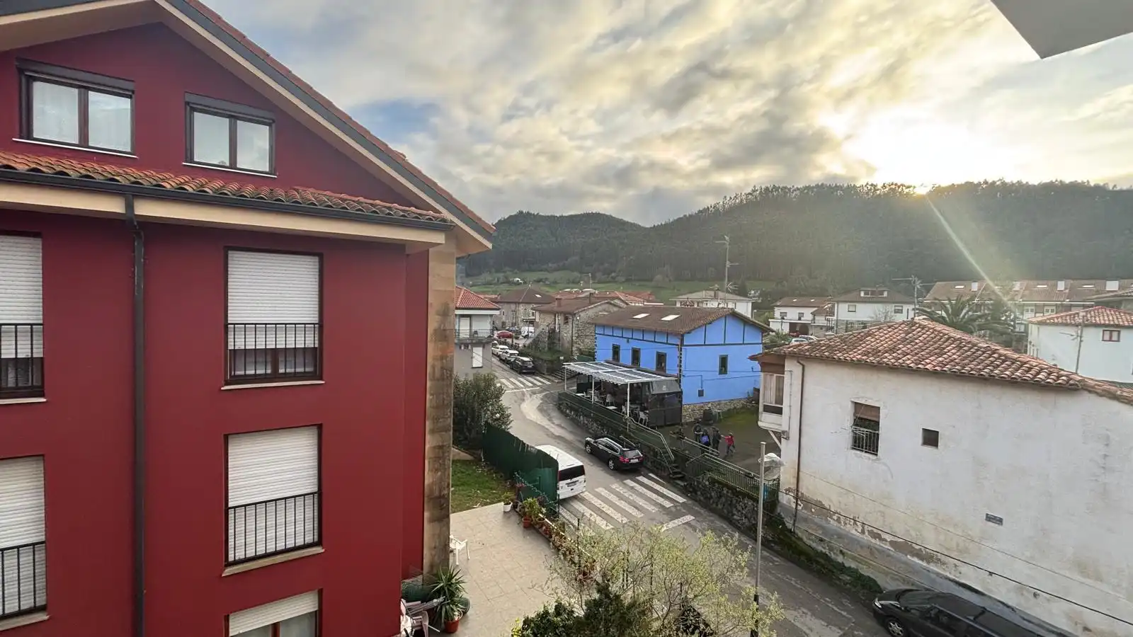 Außenansicht von Wohnung zum Verkauf in Ramales de la Victoria mit Heizung, Terrasse und Möbliert