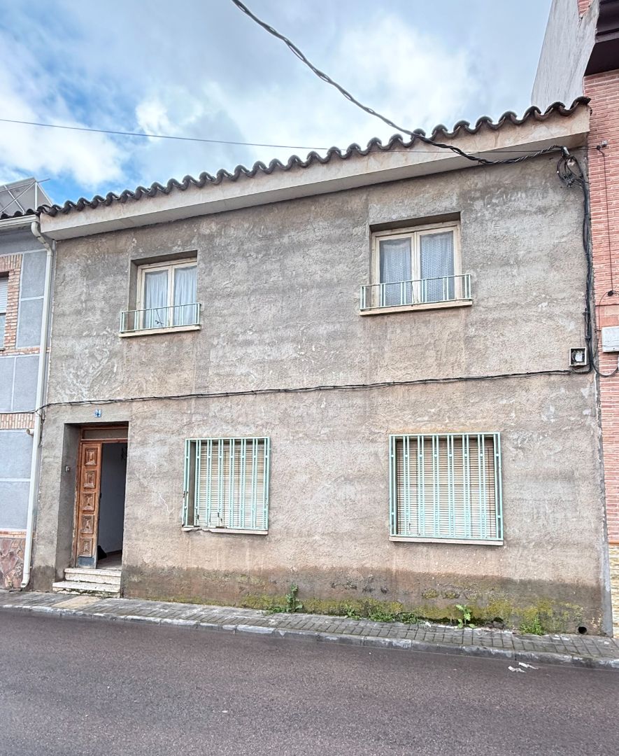 Exterior view of House or chalet for sale in Madridejos