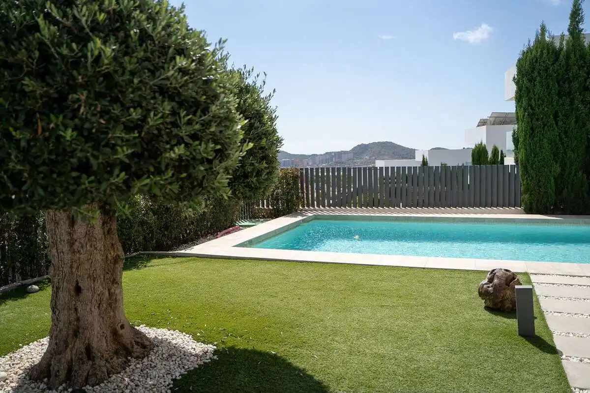 Piscina de Casa adosada en venda en Onda amb Jardí privat, Terrassa i Traster