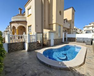 Piscina de Casa o xalet en venda en Orihuela amb Aire condicionat, Calefacció i Terrassa