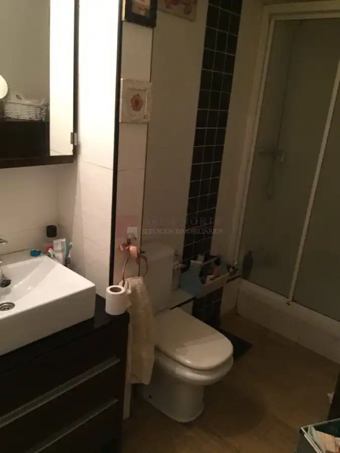 Bany de Pis en venda en Vitoria - Gasteiz amb Parquet, Traster i Balcó