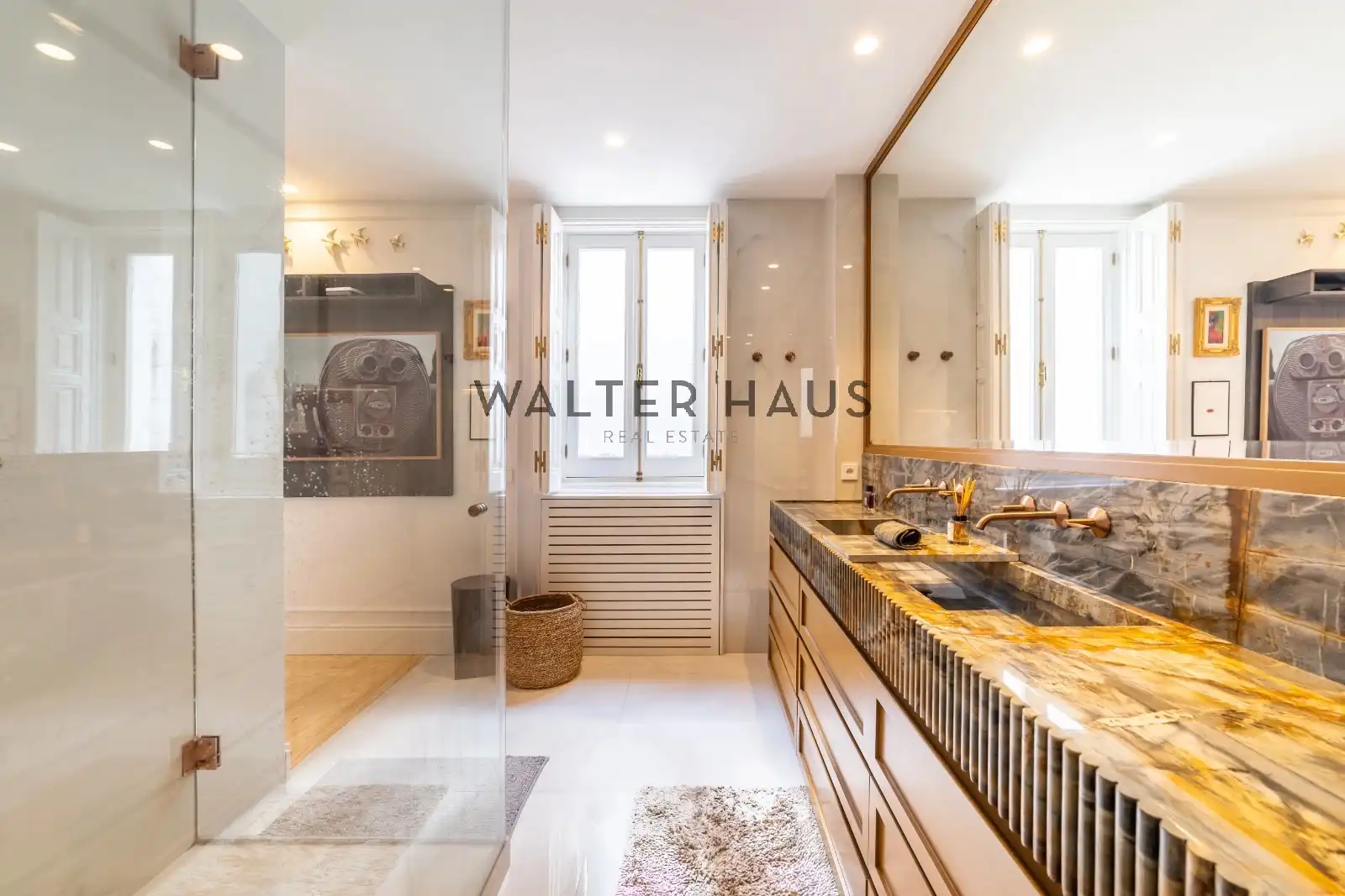 Bathroom of Flat for sale in Chamberí