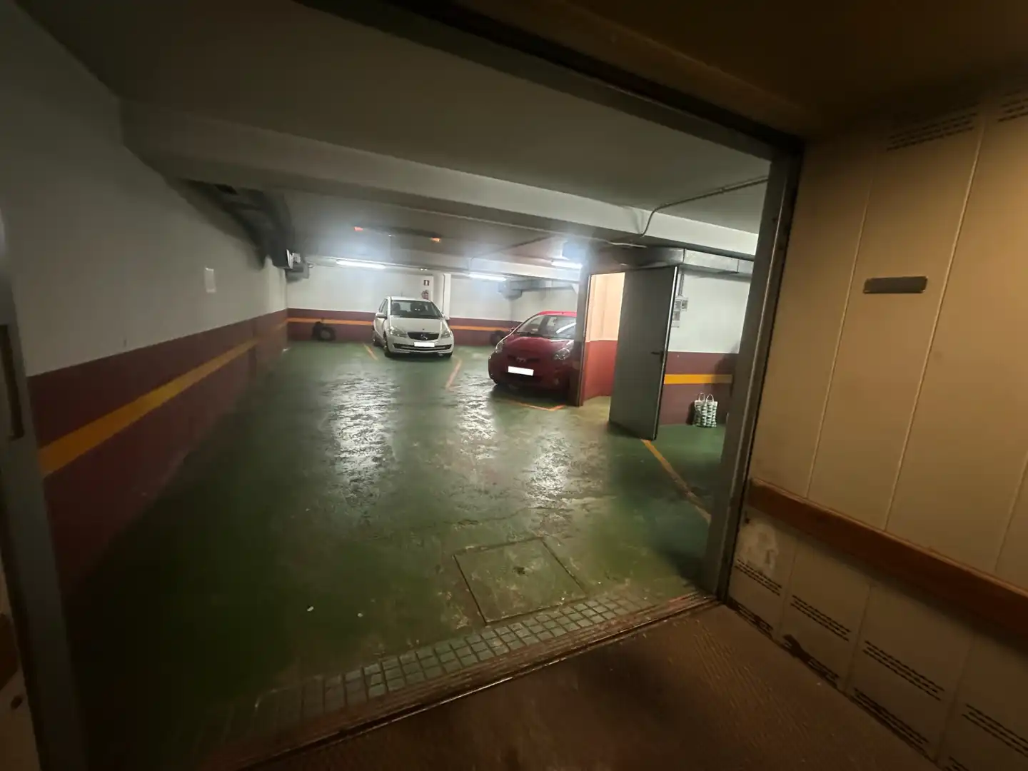 Aparcament amb ascensor en venda a Rúa de Gómez Ulla, imagen 9