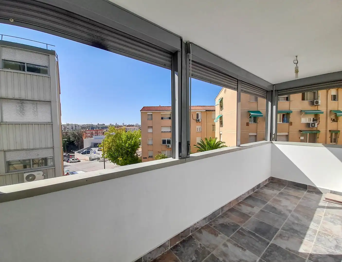 Pis de lloguer a Calle de Pablo Lafargue, 1, Ventas