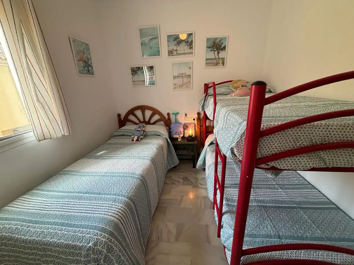 Habitación de Casa adosada en venta en Islantilla con Terraza, Trastero y Piscina comunitaria