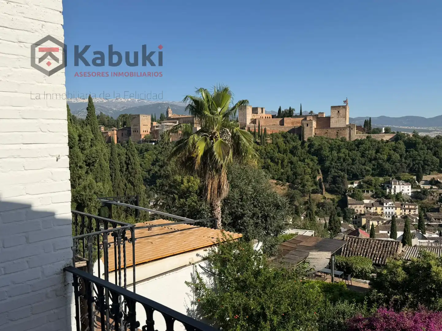 Exterior view of Flat for rent in Granada  with Air Conditioner, Heating and Terrace