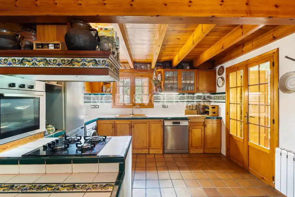 Cocina de Casa o chalet en venta en Requena con Aire acondicionado, Calefacción y Jardín privado