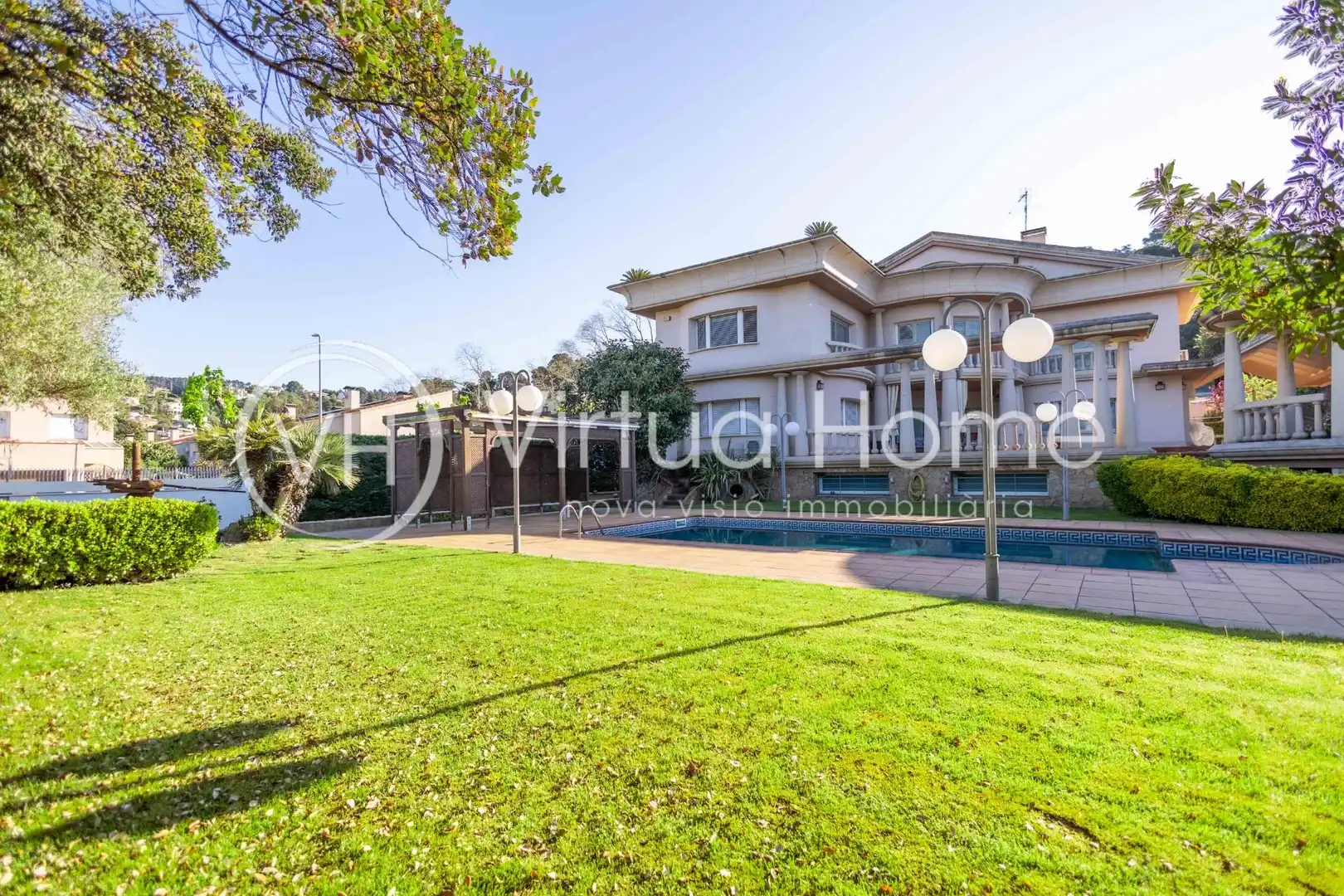 Chalet con piscina en venta en Santa Susanna, imagen 9